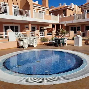  Apartamento Funcional En Residencial Con Piscina En Inmejorable Ubicacion En Centro De La Isla